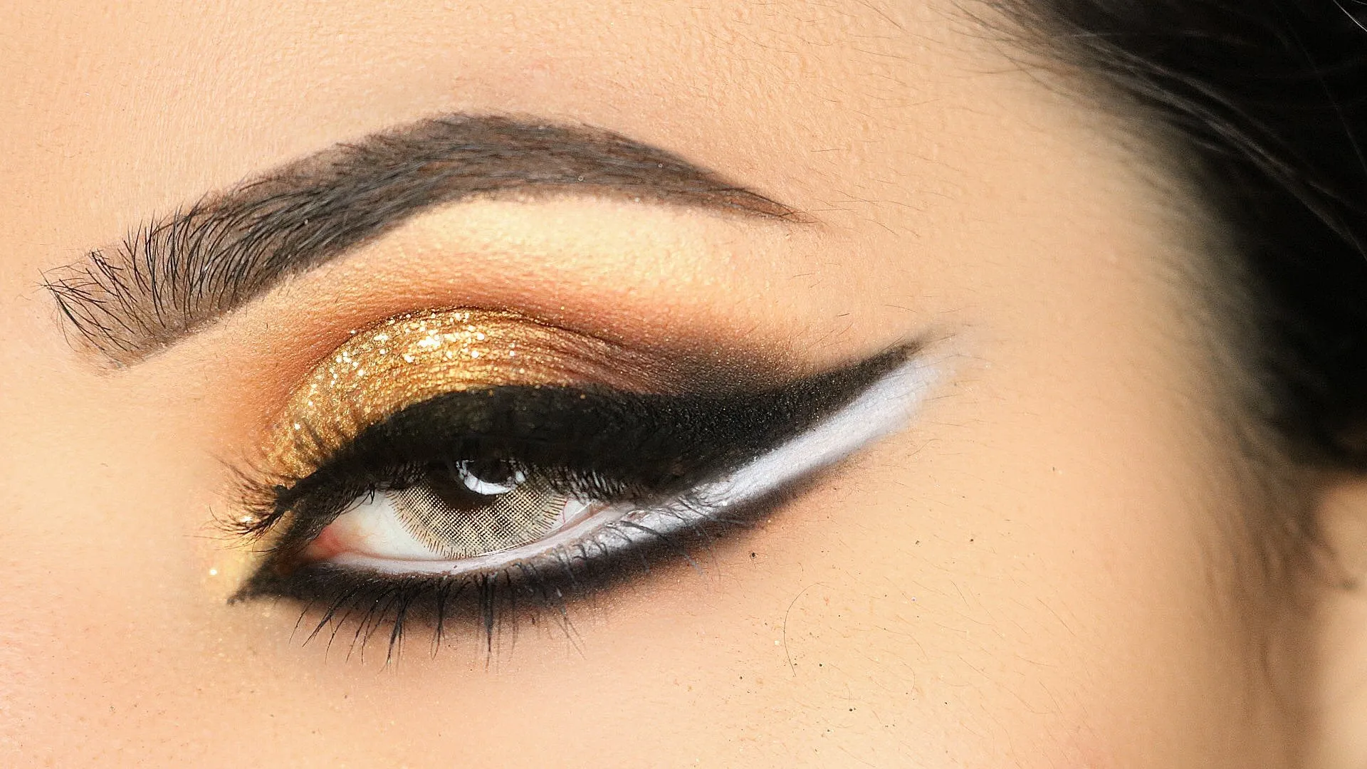 Long-wear HD Gel liners Shade White Agate